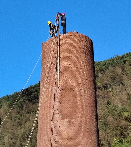 煙囪拆除公司:技術(shù)精湛,實現(xiàn)高效精準(zhǔn)拆除